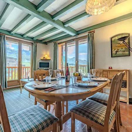Cozy Alpine Chalet-style With Ski-in Access & Parking - * Val Thorens