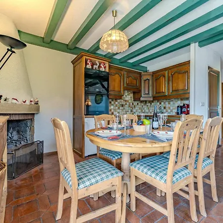 Apartment Cozy Alpine Chalet-style With Ski-in Access & Parking - *